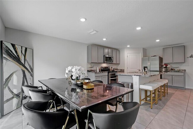 Building Photo - 7737 Rosewood Gdn Lp