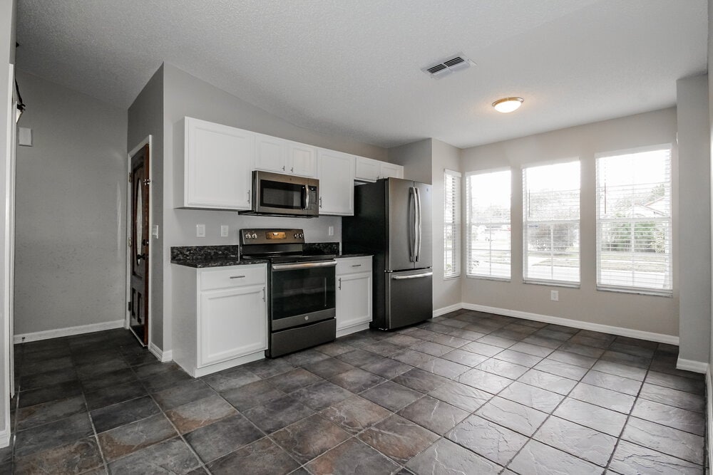 Building Photo - 4022 Fontana Pl