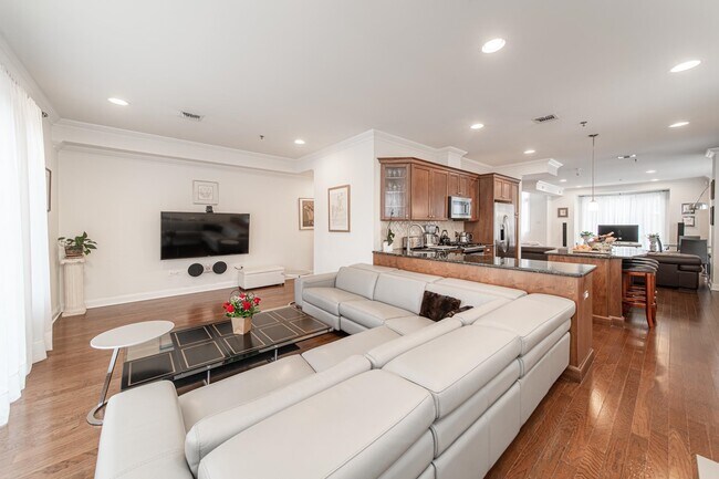 Building Photo - 11 Washington Pl