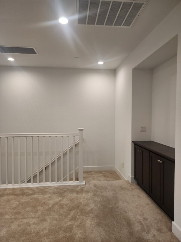 Building Photo - 337 W Phelps Dr