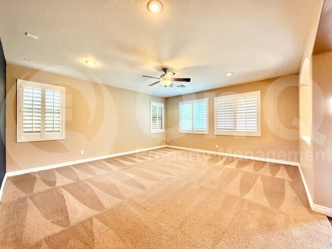 Building Photo - 16111 W Winslow Dr