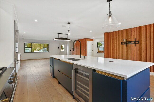 Building Photo - 86 New St