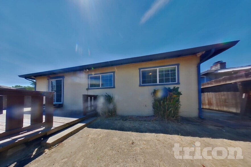 Building Photo - 331 El Dorado Dr