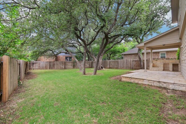 Building Photo - 1025 Horne Dr
