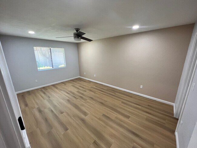Building Photo - $2,500 - 2 Bed / 1 Bath Condo in El Cajon