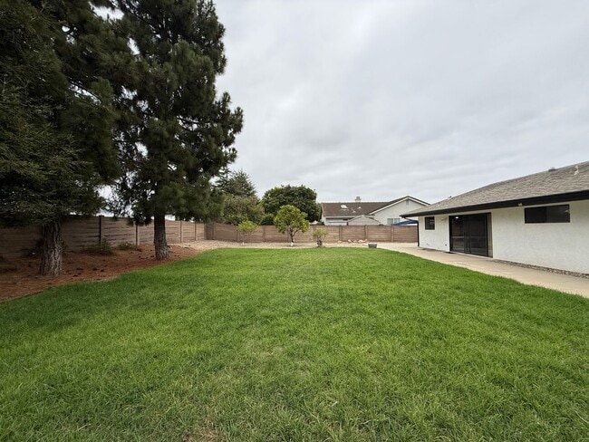 Building Photo - Pioneer Village- Large Single Story Home Near Marian Hospital/101 Frwy