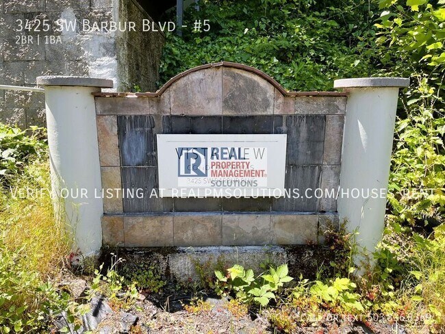 Building Photo - 3425 SW Barbur Blvd