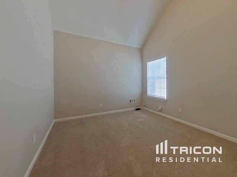 Building Photo - 2872 Knoll View Pl