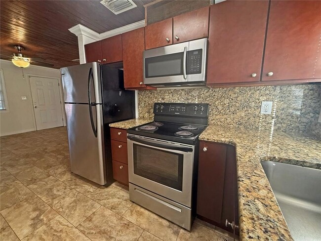 Building Photo - 3215 E Louisiana Ave