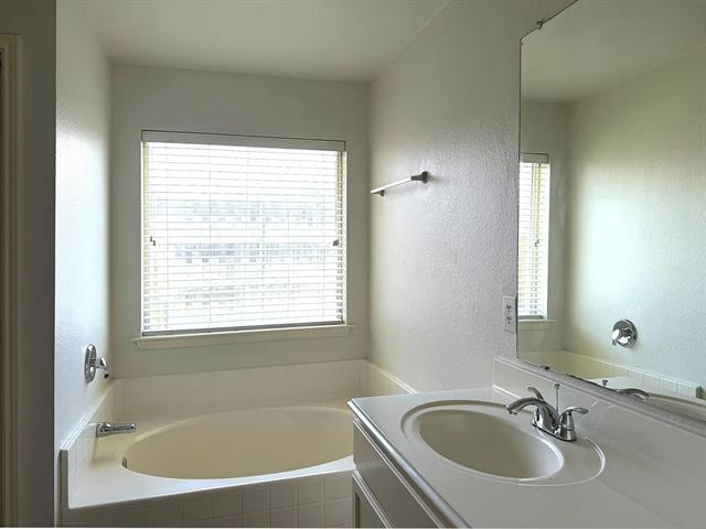 Building Photo - 507 Tumbleweed Dr