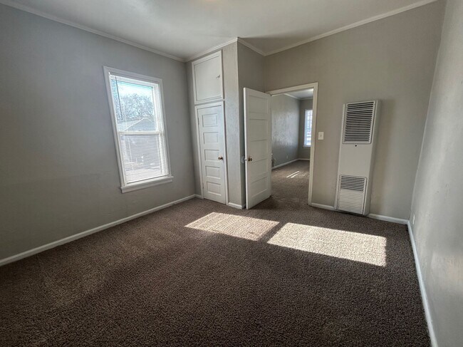 Building Photo - 354 S. Grant-1