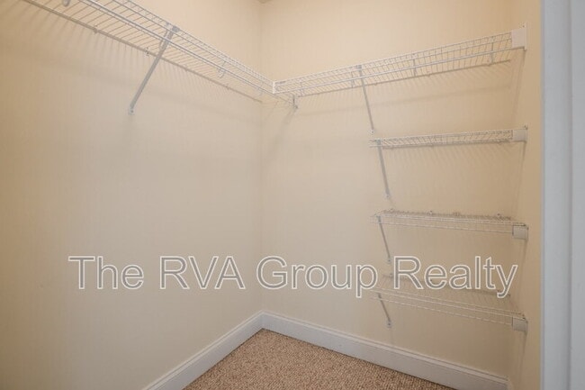 Building Photo - 79 River Run Ln