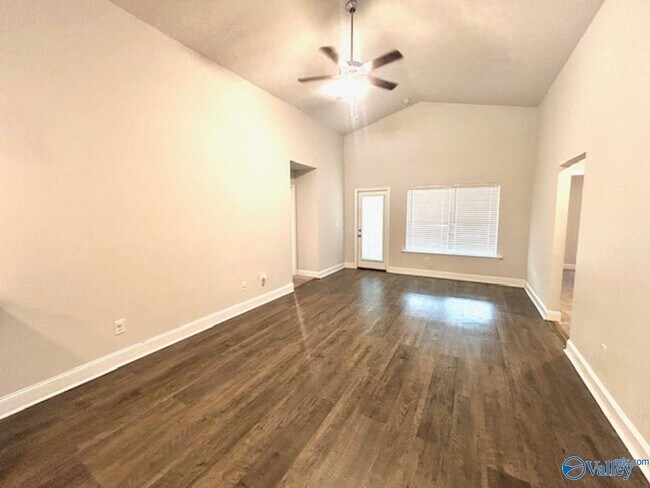 Building Photo - 14254 Wildflower Dr