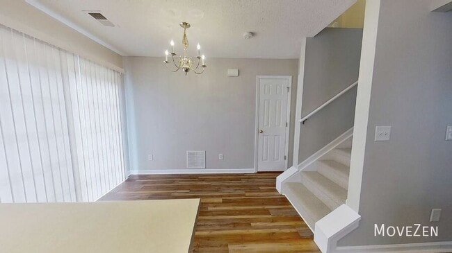 Building Photo - 255 Luzelle Dr
