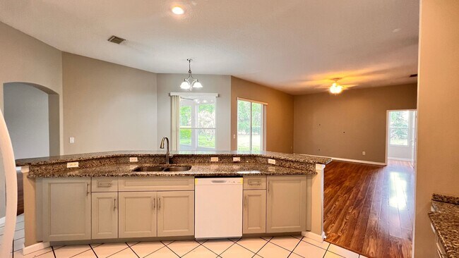 Building Photo - Spacious 4BR Home in Winter Springs | 2,874 Sq Ft | Pet-Friendly | Near Park & Playground