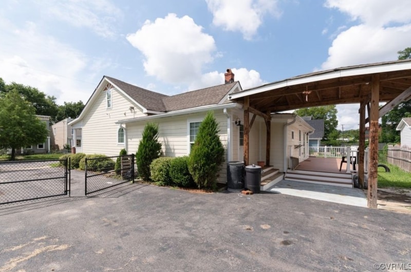 Building Photo - 2203 Edwards Ave