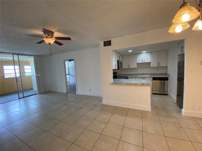 Building Photo - 2017 NW 46th Ave