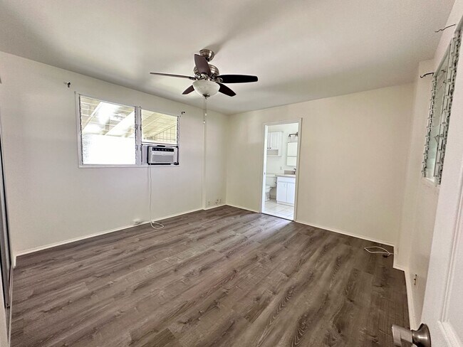 Building Photo - 420A Oneawa St