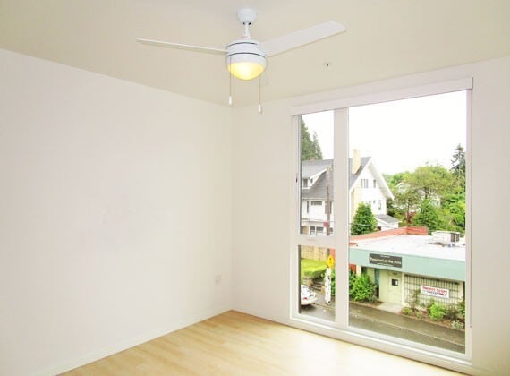 Building Photo - Modern 3rd Floor Studio with D/W & Washer/...