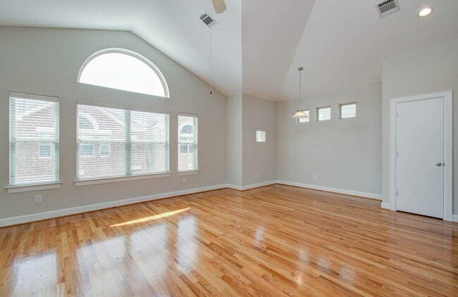 Building Photo - 11514 Main Cypress Dr