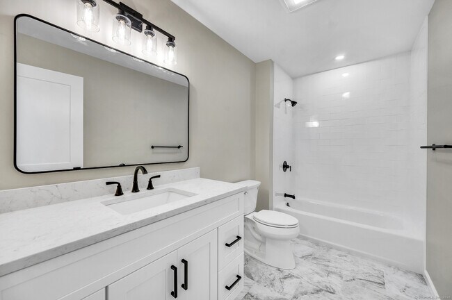 Building Photo - 33 West End Ave