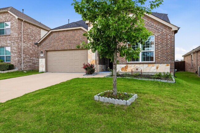 Building Photo - 4 Bed, 3 bath and 1 flex room in the heart of Anna Town Square.