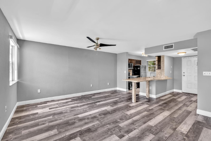 Building Photo - 2850 N Oakland Forest Dr
