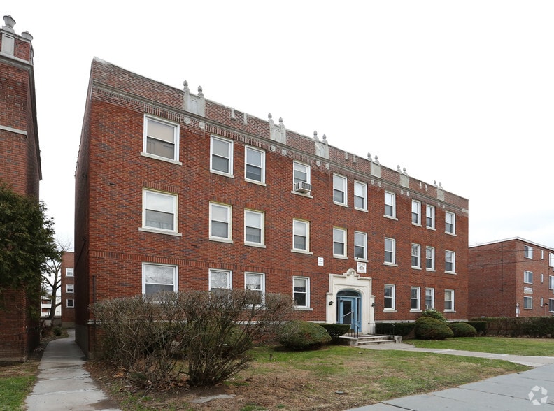 Primary Photo - 22 Evergreen Ave