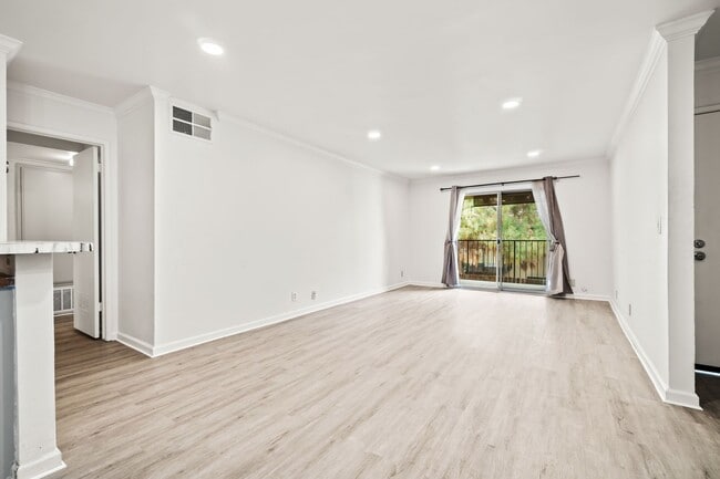 Primary Photo - 247 N Capitol Ave