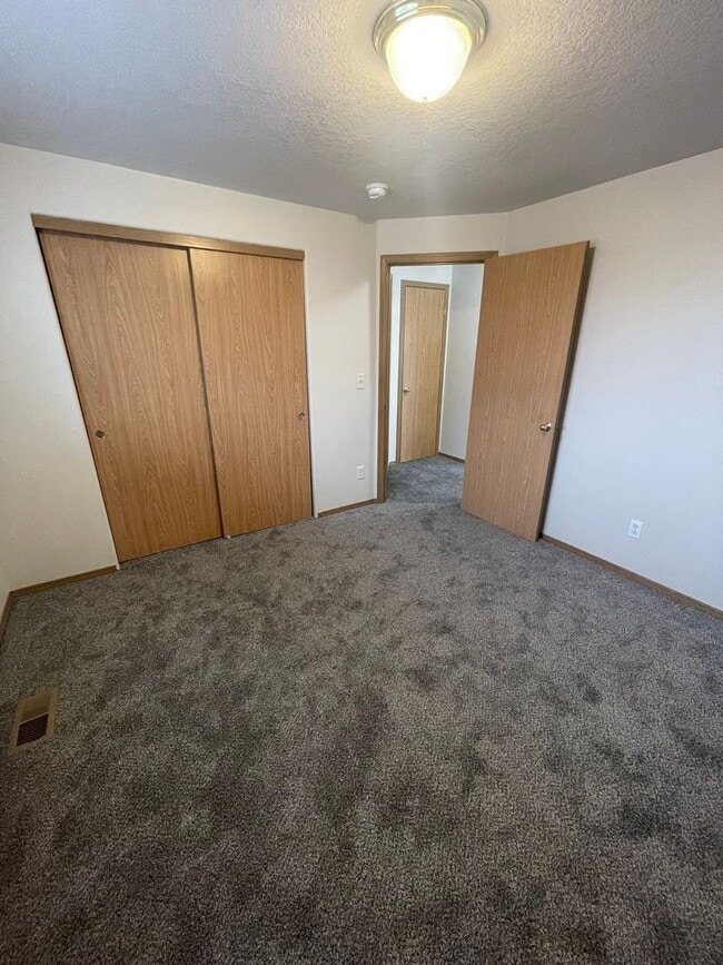 Building Photo - Move In Special! Enjoy $500.00 Off Your First Months Rent On This Freshly Updated Two Bedroom Pet...
