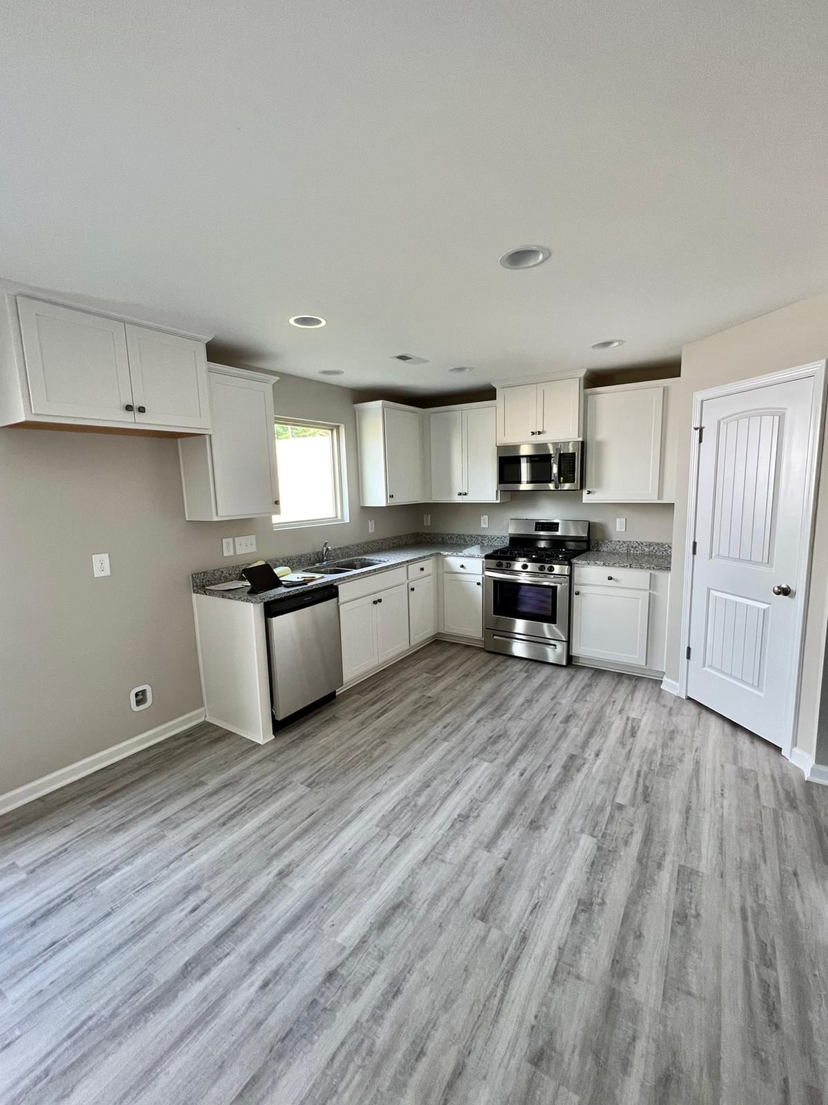 Building Photo - Room in Single Family Home on Slippery Elm Dr