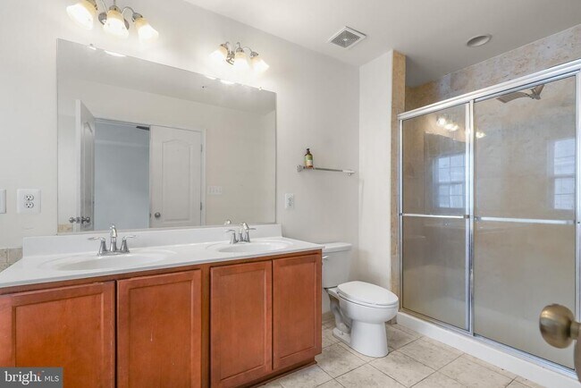 Building Photo - 9624 Westerdale Dr