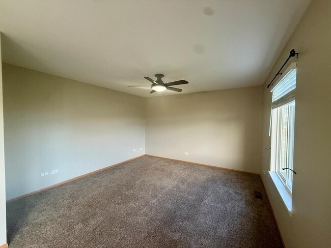 Building Photo - 2477 Smithfield Ct