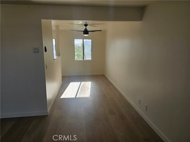Building Photo - 554 E Hurst St