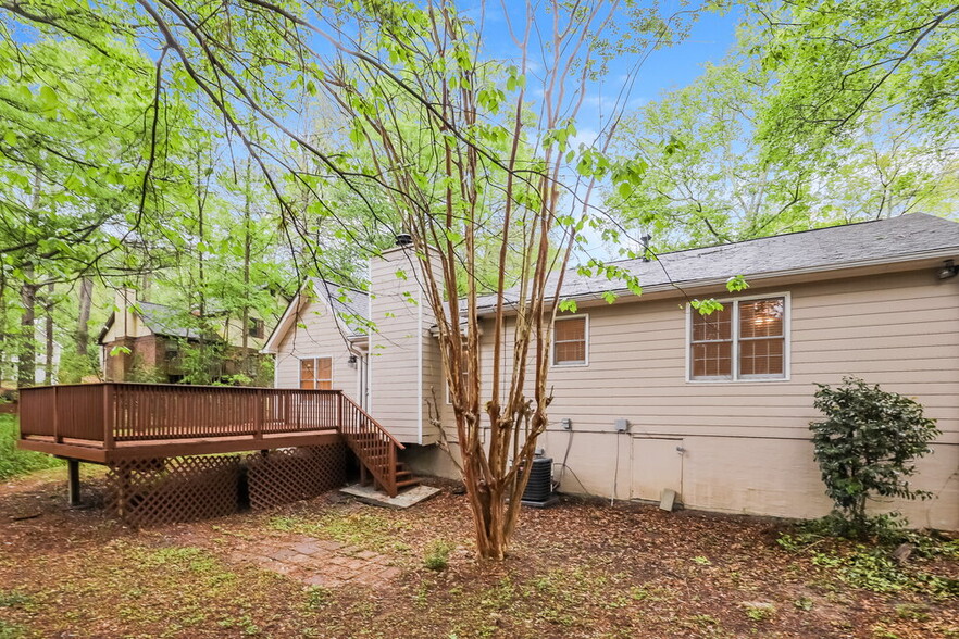 Building Photo - 1019 River Stone Ct