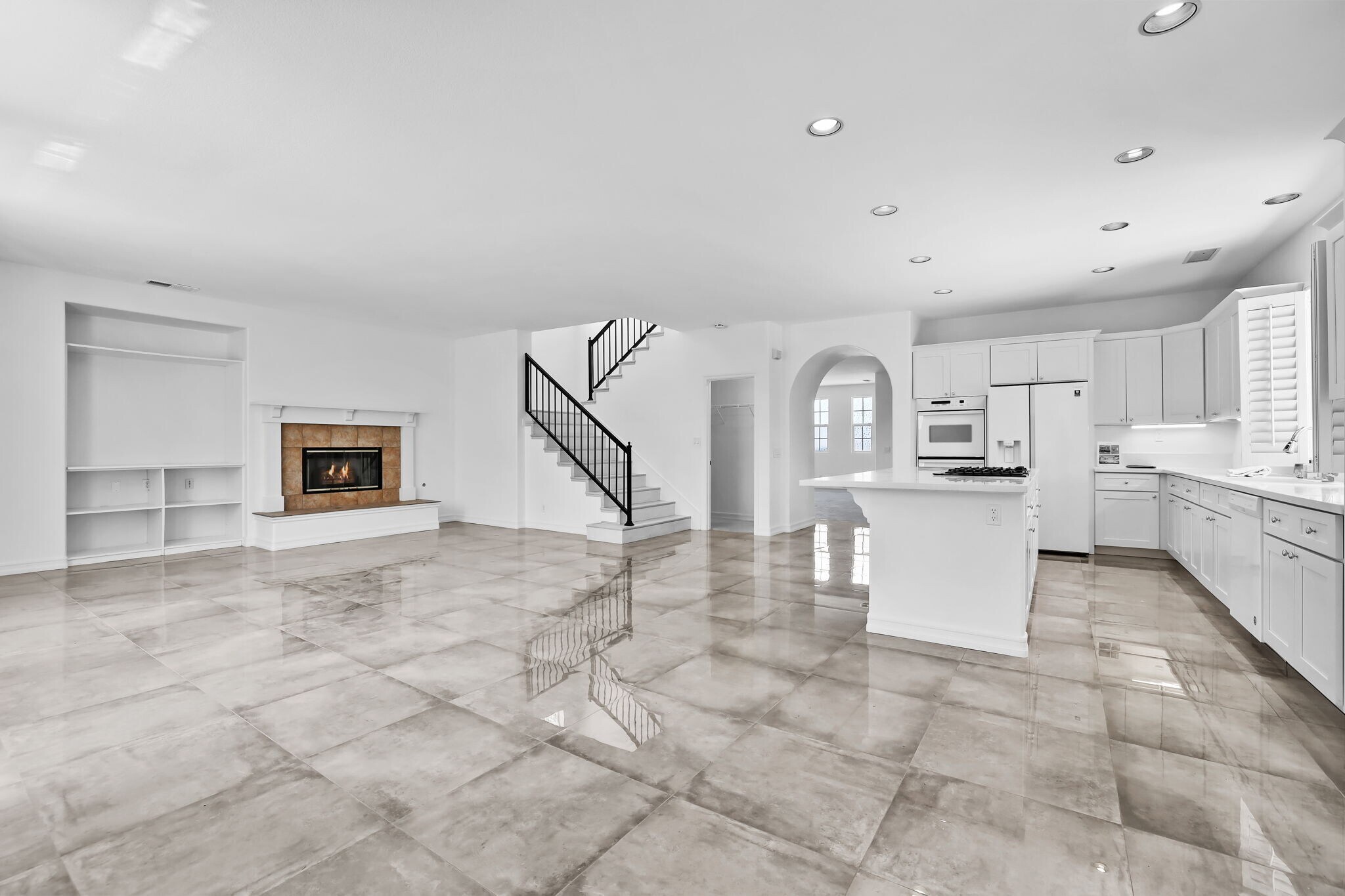 Building Photo - 5142 Pearce Dr