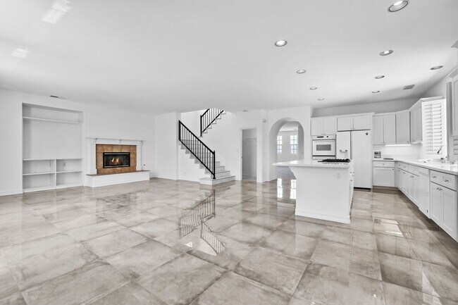 Building Photo - 5142 Pearce Dr