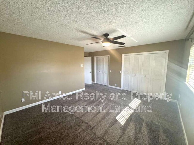 Building Photo - 1653 Lagoon Pl