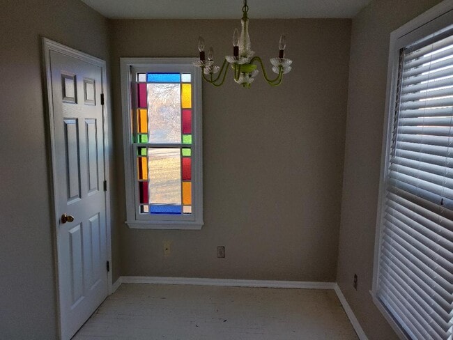 flex room - 3158 Oak St