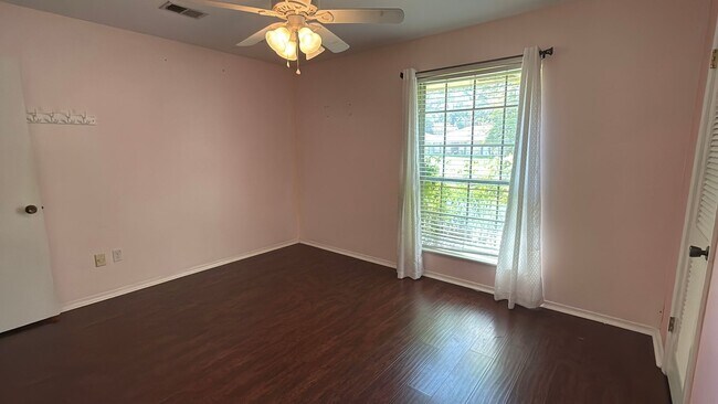 Building Photo - 1548 Ramberlyn Way