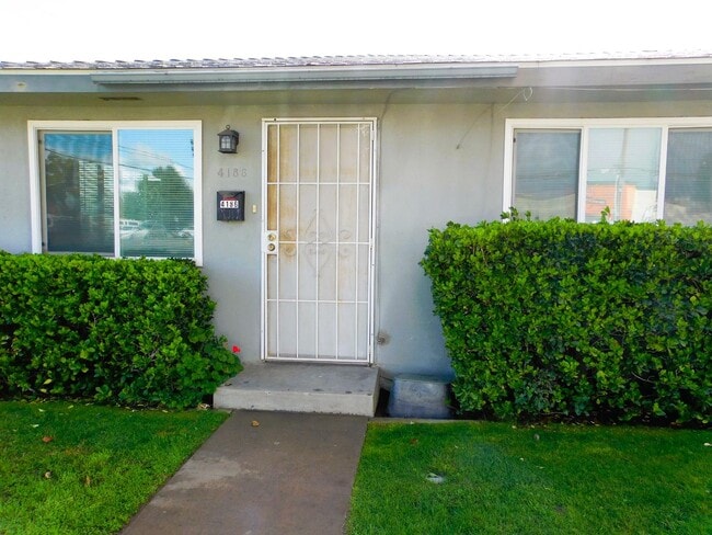 Building Photo - 4186 E Ashlan Ave