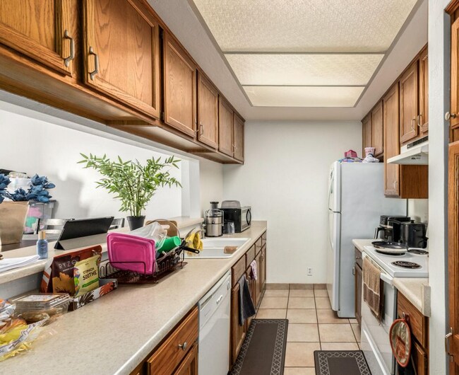 Building Photo - Townes at South Park