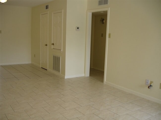 Building Photo - 14333 Memorial Dr