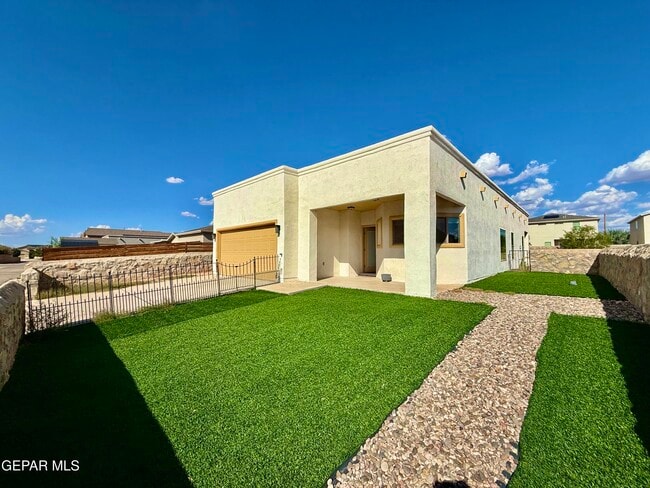 Building Photo - 4817 Mark Avizo