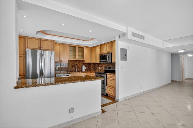 Building Photo - 800 SE 20th Ave