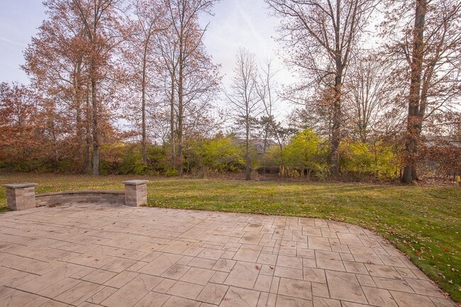 Building Photo - Welcome Home! 4 Bedroom/2.5 Bath Home in Avon!