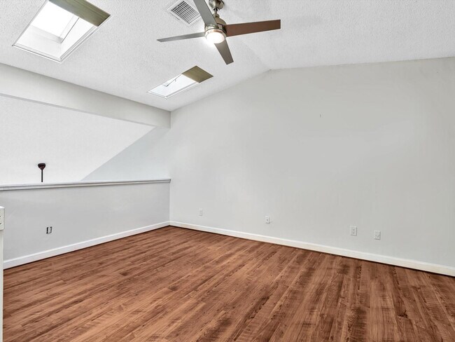 Building Photo - 4182 S Pine Island Rd