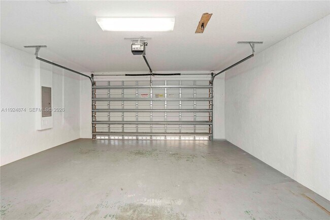 Building Photo - 1923 Harbor View Cir