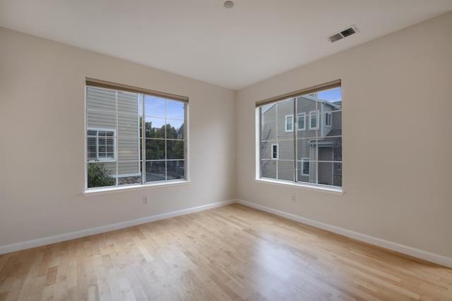 Building Photo - 336 Meridian Dr