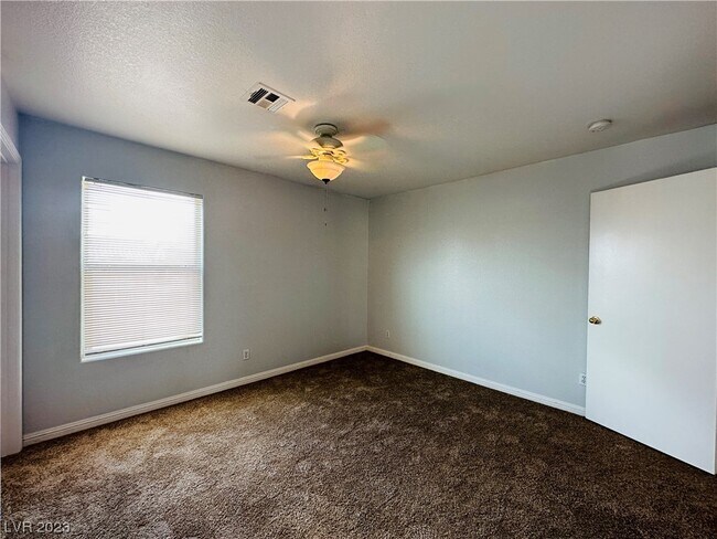 Building Photo - 2617 Rainbow Cactus Ct